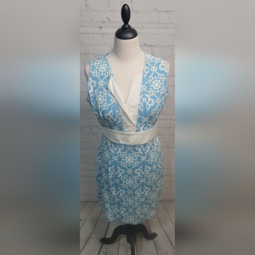 Michelle Parisou Blue & White Sleeveless Dress Sz Sm NWT Geometric Print V Neck